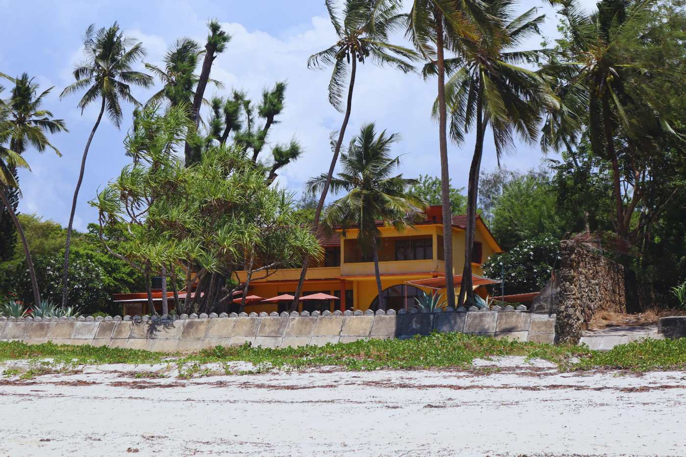 image of house at the kenyan coast